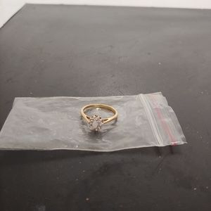 Oval Gold ring 18 karat